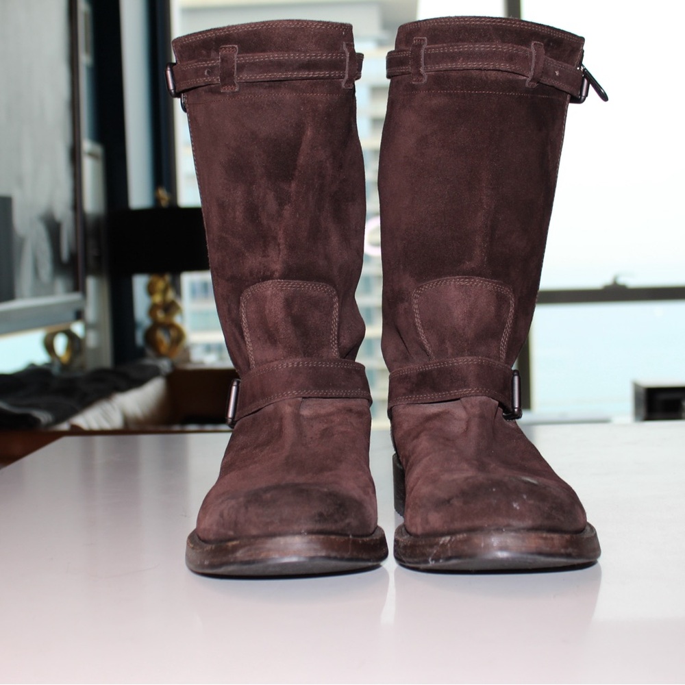 Bottega Veneta Rich Brown Leather Detail